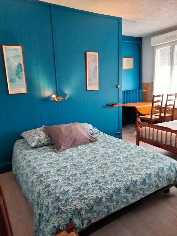 Le Gibergeon Hotel Signy-l'Abbaye Bagian luar foto